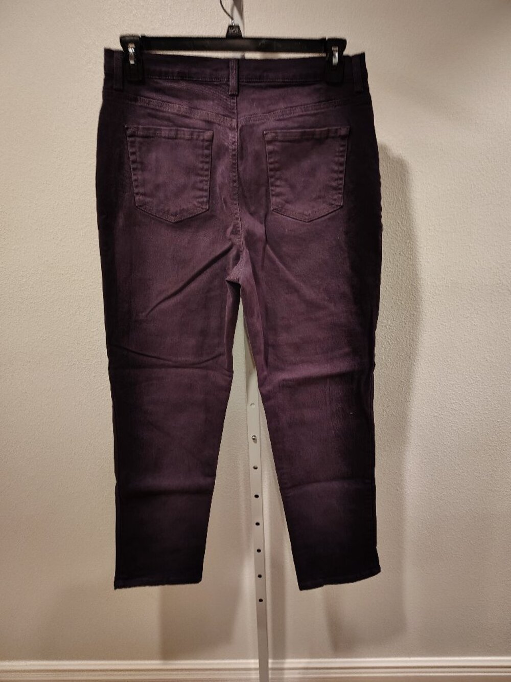 Gloria Vanderbilt Women's Purple Jeans Size 12 Average Amanda Jeans Stretch